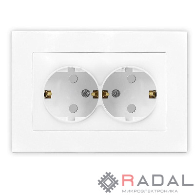 Розетка 2-м СП Афина 16А IP20 с заземл. защ. шторки в сборе бел. Universal A0050
