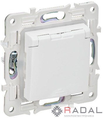 Розетка 1-м SKANDY 16А IP44 с заземл. защ. штроки с крышкой SK-R11W арктич. бел. IEK SK-R16-16-44-K01