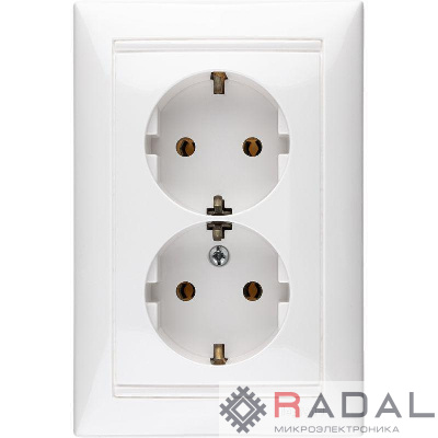 Розетка 2-м СП Valena 16А IP20 2х2P+E с заземл. немецк. стандарт на винтах в сборе бел. Leg 774400
